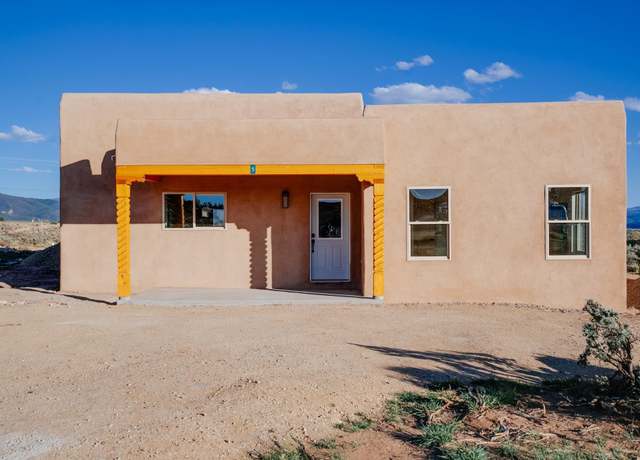 Property at 5 Calle Luna, El Prado, NM 87529, 2 beds, 2 baths