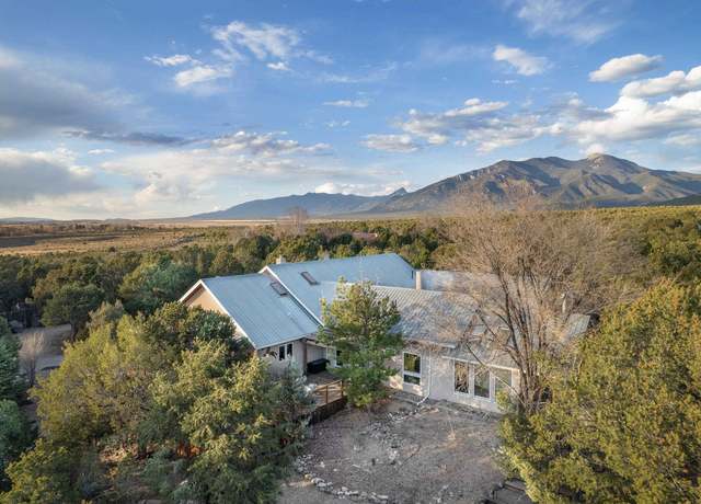 Property at 635 Don Nicolas Rd, Taos, NM 87571, 3 beds, 3 baths