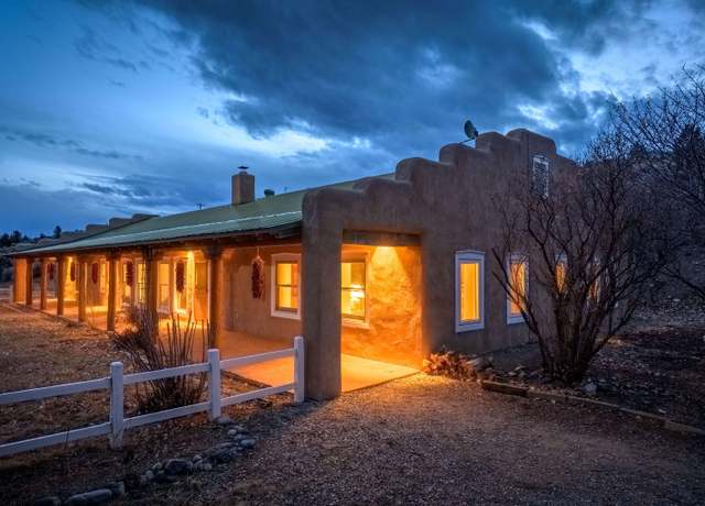 Property at 8 Painter Rd, El Prado, NM 87529, 5 beds, 3 baths