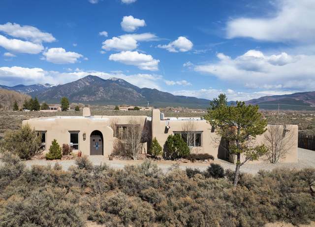 Property at 7 North Mesa Rd, El Prado, NM 87529, 5 beds, 4 baths