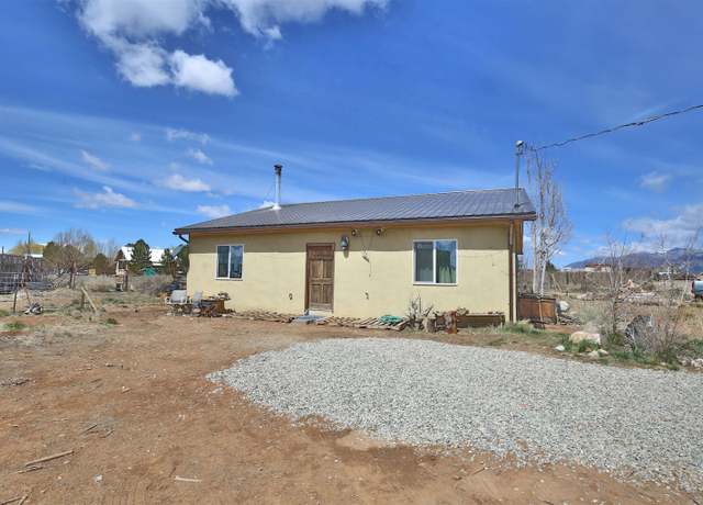 Property at 4 Luz Del Monte Rd, El Prado, NM 87529, 2 beds, 1 bath