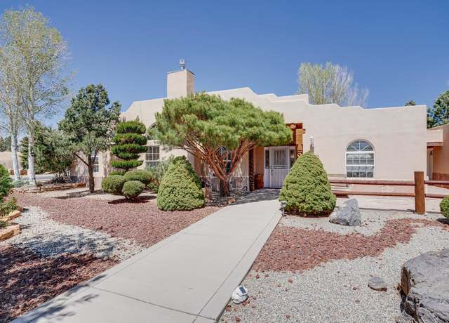 Property at 343 Sierra Vista Ln, Taos, NM 87571, 4 beds, 3 baths