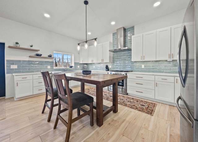 Property at 41 Ortiz Rd, Ranchos De Taos, NM 87557, 3 beds, 3 baths