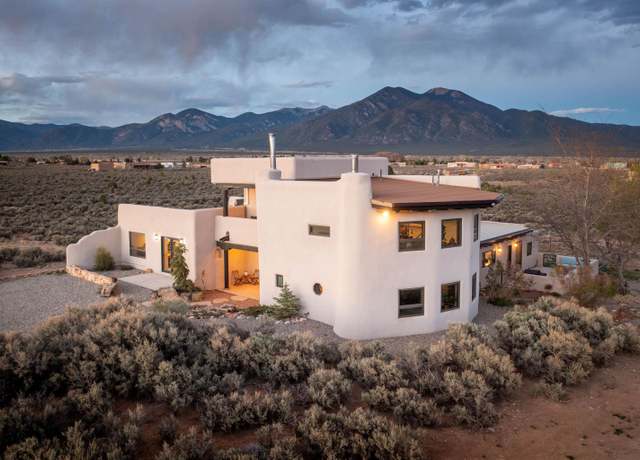 Property at 1447 Mesa Vis, El Prado, NM 87529, 3 beds, 3.5 baths