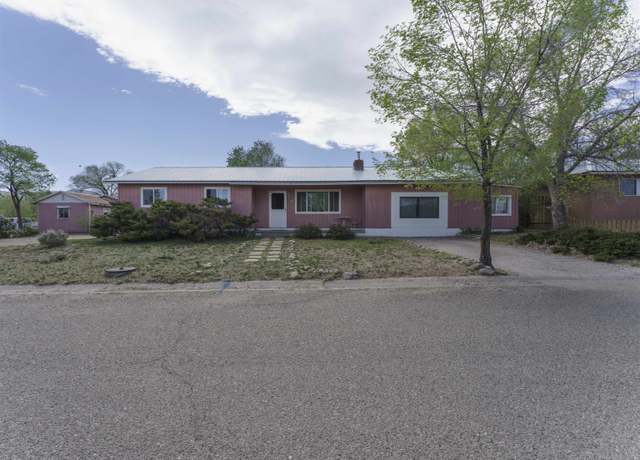 Property at 807 Hill Dr, Taos, NM 87571, 3 beds, 2 baths