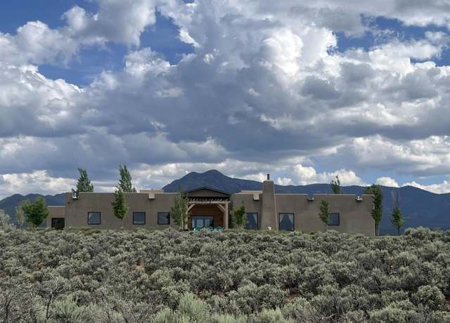 Property at 8 Golf Course Dr, Ranchos De Taos, NM 87557, 4 beds, 4.5 baths