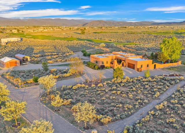 Property at 26 Copper Moon Rd, Taos, NM 87571, 3 beds, 2.5 baths