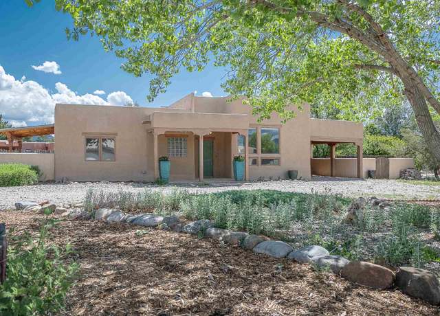 Property at 350 Monte Vista Rd, Taos, NM 87571, 2 beds, 2 baths