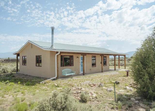 Property at 160 Cuchilla Rd, Ranchos De Taos, NM 87557, 2 beds, 1 bath