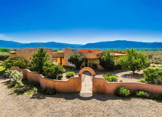 Property at 4 Calle Angelo, Ranchos De Taos, NM 87557, 3 beds, 3.5 baths