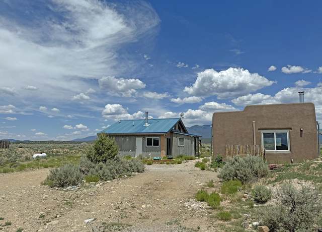 Property at 620 Tune Dr, Arroyo Hondo, NM 87513, 2 beds, 2 baths