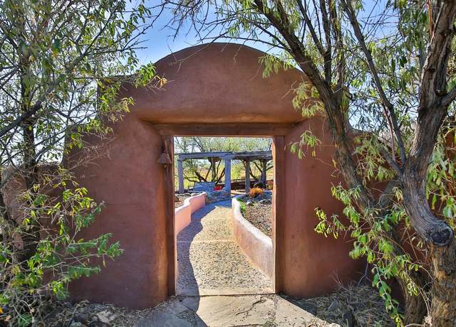 Property at 21 Lone Tree Ln, El Prado, NM 87529, 3 beds, 2 baths