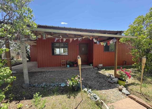 Property at 382 Hondo Seco Rd, El Prado, NM 87529, 3 beds, 1 bath