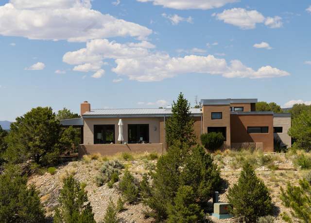 Property at 28 Los Rios Rd, El Prado, NM 87529, 2 beds, 2 baths