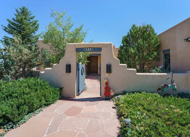 Property at 51 Vista Del Ocaso Rd, Ranchos De Taos, NM 87557, 4 beds, 3 baths