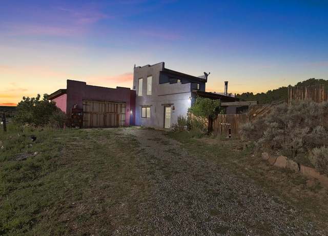 Property at 803 Highway 522, Arroyo Hondo, NM 87529, 2 beds, 1.5 baths