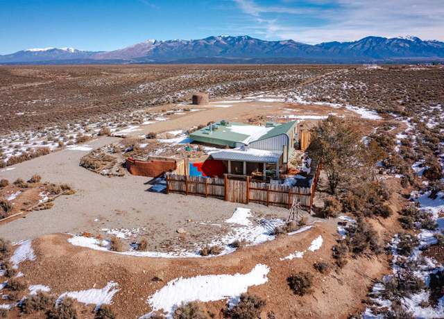 Property at 21 Gorge View Rd, Tres Piedras, NM 87577, 1 bed, 1 bath