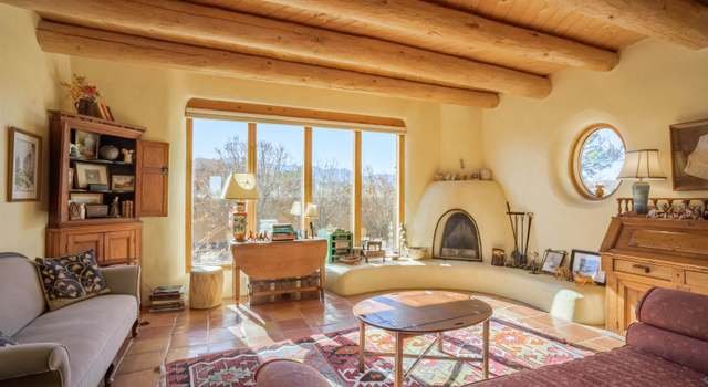 Photo of 46 Irish Rd, Ranchos De Taos, NM 87557