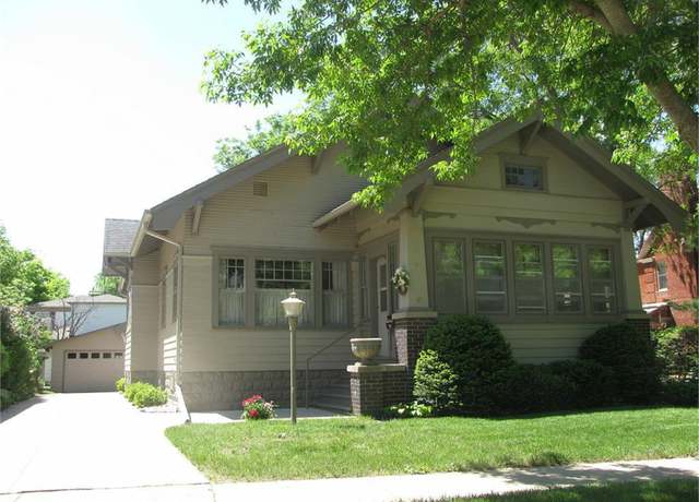 Property at 520 W 4th St, Spencer, IA 51301, 5 beds, 2 baths