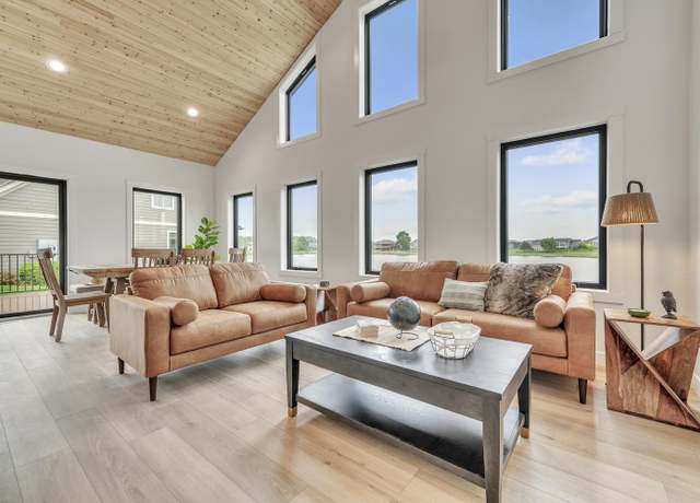 Property at 605 202nd St, Milford, IA 51351, 4 beds, 3.5 baths