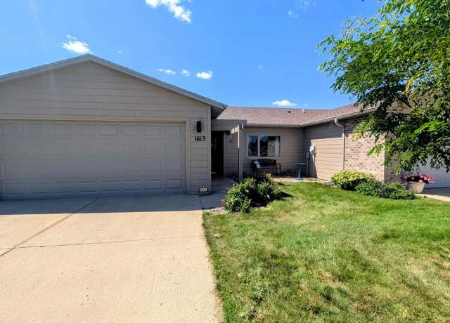 Property at 1613 11th Ave W, Spencer, IA 51360, 2 beds, 2 baths