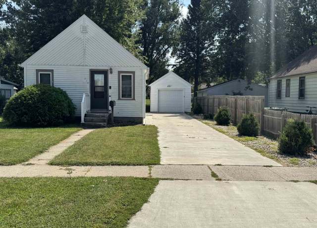 Property at 918 E 8th St, Spencer, IA 51301, 2 beds, 1 bath