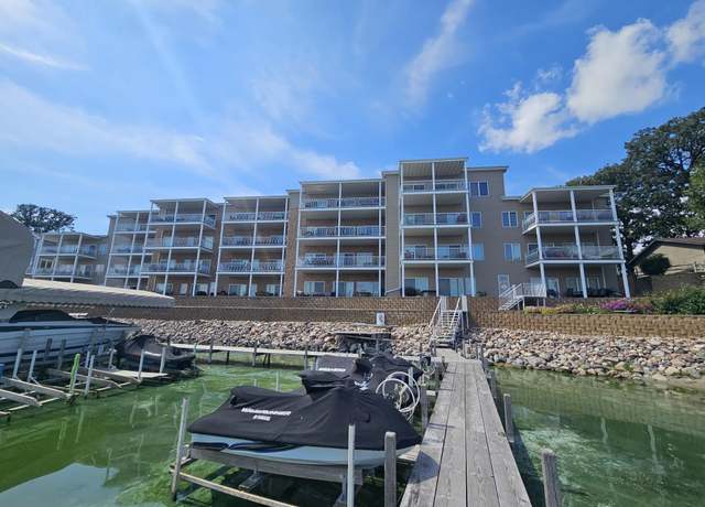 Property at 304 Lake Dr Unit B4, Arnolds Park, IA 51331, 3 beds, 2 baths