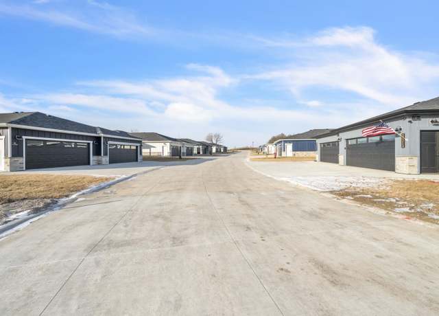 Property at 1210 Lower Loop, Arnolds Park, IA 51331, 3 beds, 2 baths
