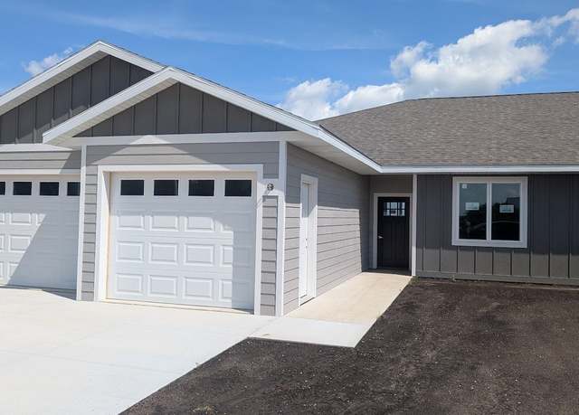 Property at 507 25th St SW, Spencer, IA 51301, 3 beds, 2 baths