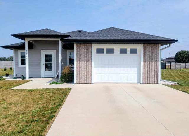 Property at 3205 W 3rd St, Spencer, IA 51301, 2 beds, 1 bath
