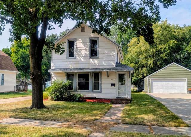Property at 1625 3rd Ave E, Spencer, IA 51301, 2 beds, 2 baths