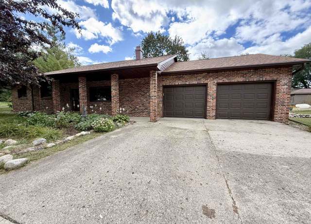 Property at 214 8th St SE, Spencer, IA 51301, 3 beds, 2 baths