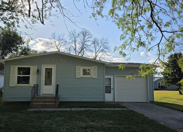 Property at 303 35th Ave W, Spencer, IA 51301, 3 beds, 1 bath