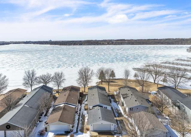 Property at 1107 Sunshine Rn, Arnolds Park, IA 51331, 3 beds, 2 baths