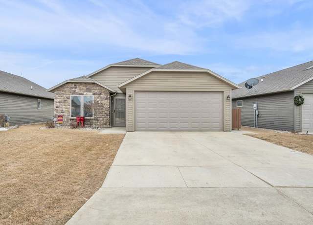 Property at 118 Stoneybrook Cir SW, Spencer, IA 51301, 3 beds, 2 baths
