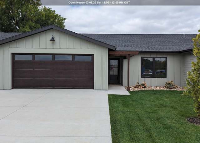 Property at 3909 Dorothy's Ln, Spirit Lake, IA 51360, 3 beds, 2 baths