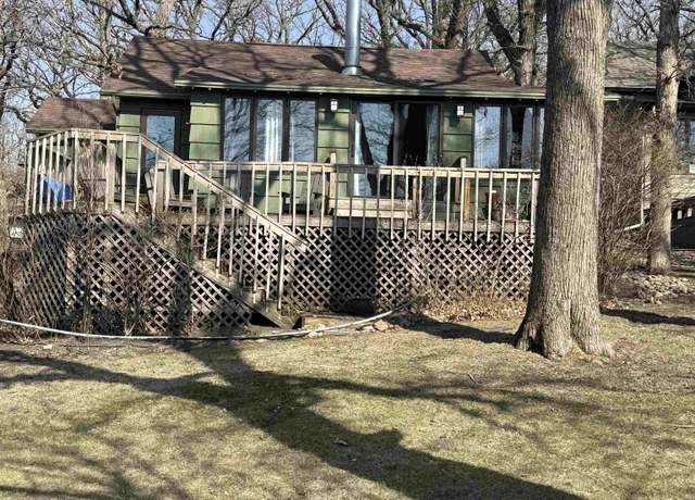 Property at 5411 Lakeshore Dr, Okoboji, IA 51355, 2 beds, 1 bath