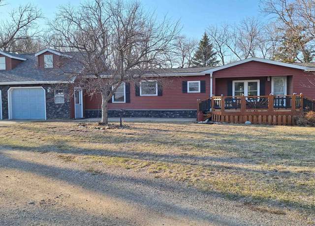 Property at 1605 450th Ave, Estherville, IA 51334, 2 beds, 2 baths