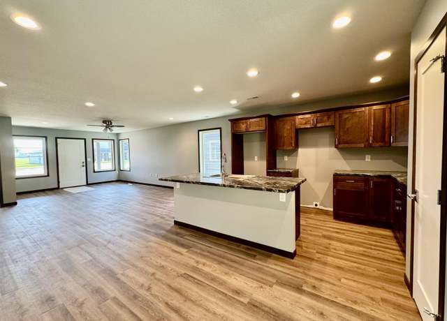 Property at 209 34th Ave W, Spencer, IA 51301, 2 beds, 1 bath