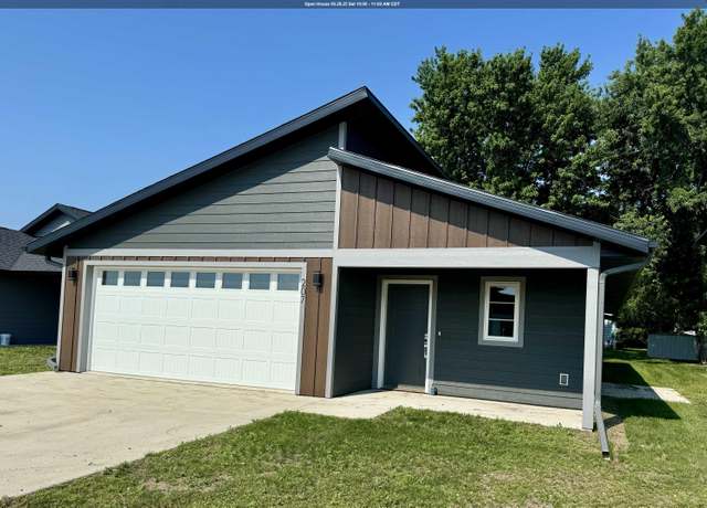 Property at 207 34th Ave W, Spencer, IA 51301, 3 beds, 2 baths