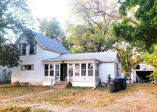 Property at 505 E 3rd St, Spencer, IA 51301, 3 beds, 2 baths