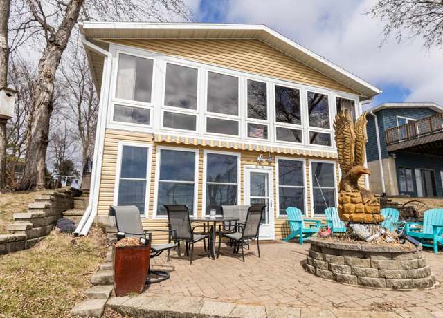 Property at 25781 105th St St, Spirit Lake, IA 51360, 5 beds, 3 baths