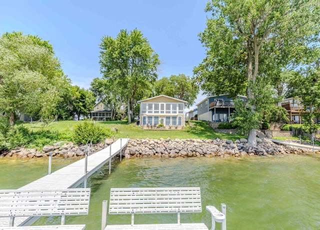 Property at 25781 105th St St, Spirit Lake, IA 51360, 5 beds, 3 baths