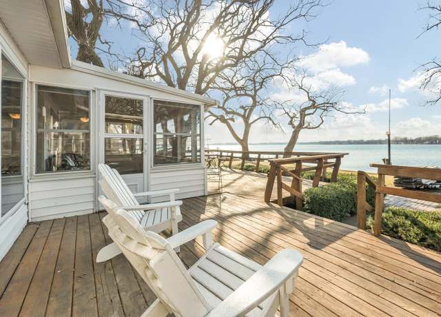 Property at 24664 182nd St, Spirit Lake, IA 51360, 4 beds, 2 baths