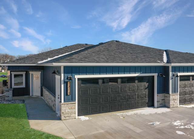 Property at 1213 Lower Loop, Arnolds Park, IA 51331, 3 beds, 2 baths