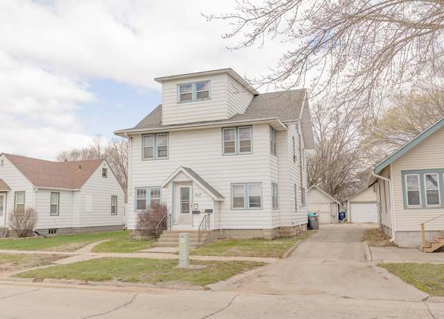 Property at 317 W 1st St, Spencer, IA 51301, 7 beds, 3 baths