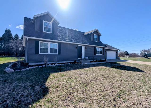 Property at 906 Country Club Lane Ln, Spencer, IA 51301, 4 beds, 2.5 baths