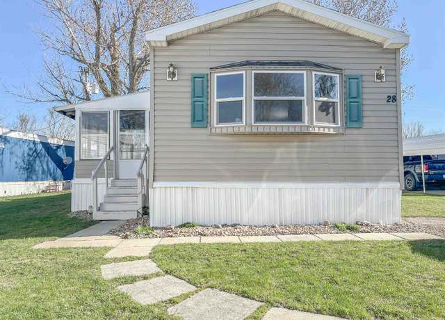 Property at 2408 25th St #28, Spirit Lake, IA 51360, 3 beds, 2 baths