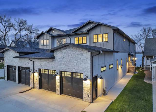 Property at 16400 Bayside Dr Unit B, Spirit Lake, IA 51360, 5 beds, 5.5 baths
