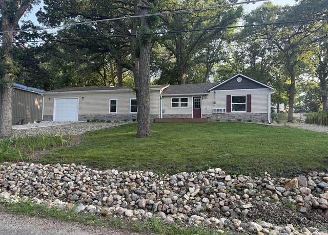 Property at 16423 & 16419 255th Ave, Spirit Lake, IA 51360, 3 beds, 1 bath